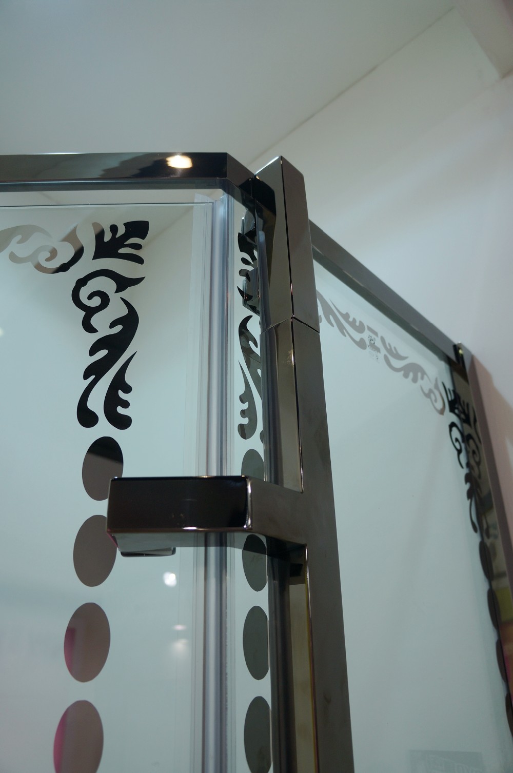 neo angle shower door